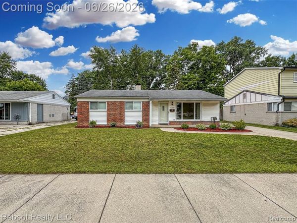 32339 Chalfonte Drive, Warren, MI 48092