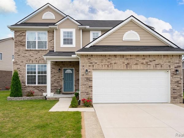 48904 Carnegie Way, Macomb Twp, MI 48042