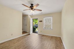 100 Ye Olde Kings Hwy. photo 4