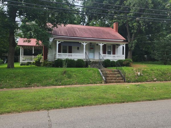 410 Zebulon Street, Barnesville, GA 30204