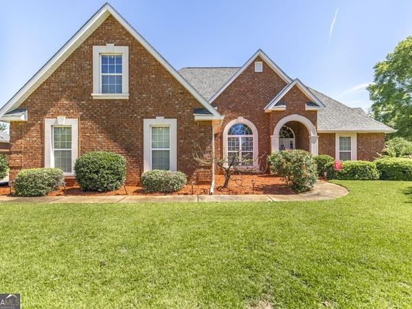 608 Twelve Oaks Drive, Warner Robins, GA 31088