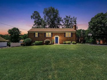 201 Forest Dale Drive, Forest, VA 24551