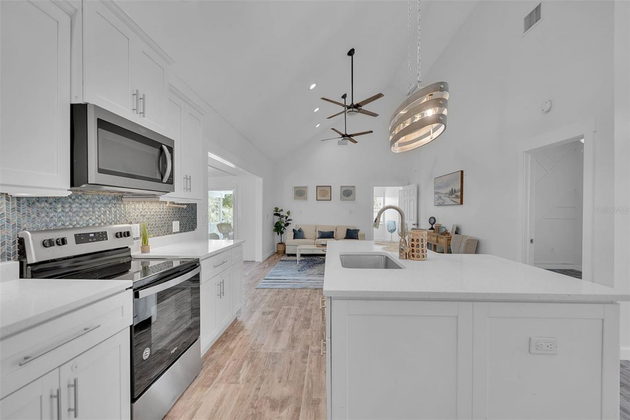 1057 Bayshore Drive, Terra Ceia, FL 34250 Photo