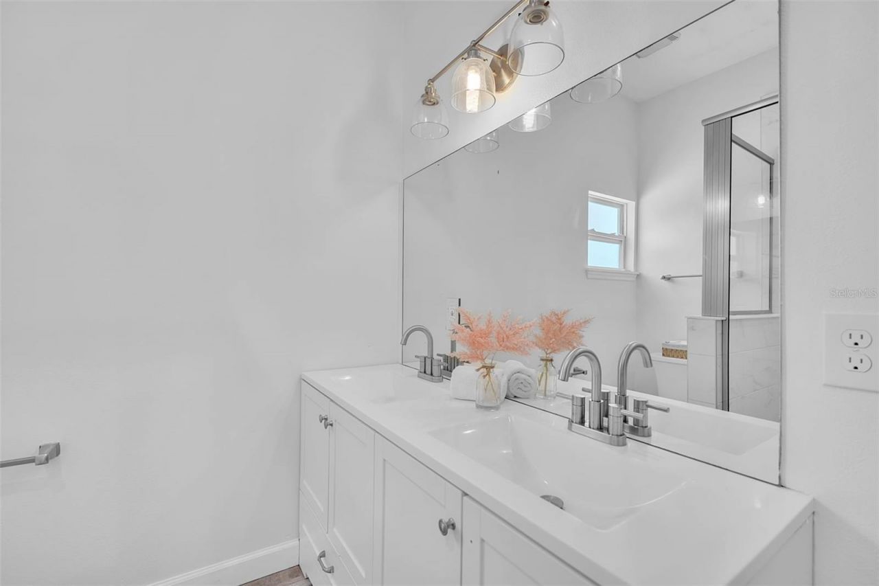 1057 Bayshore Drive, Terra Ceia, FL 34250 Photo