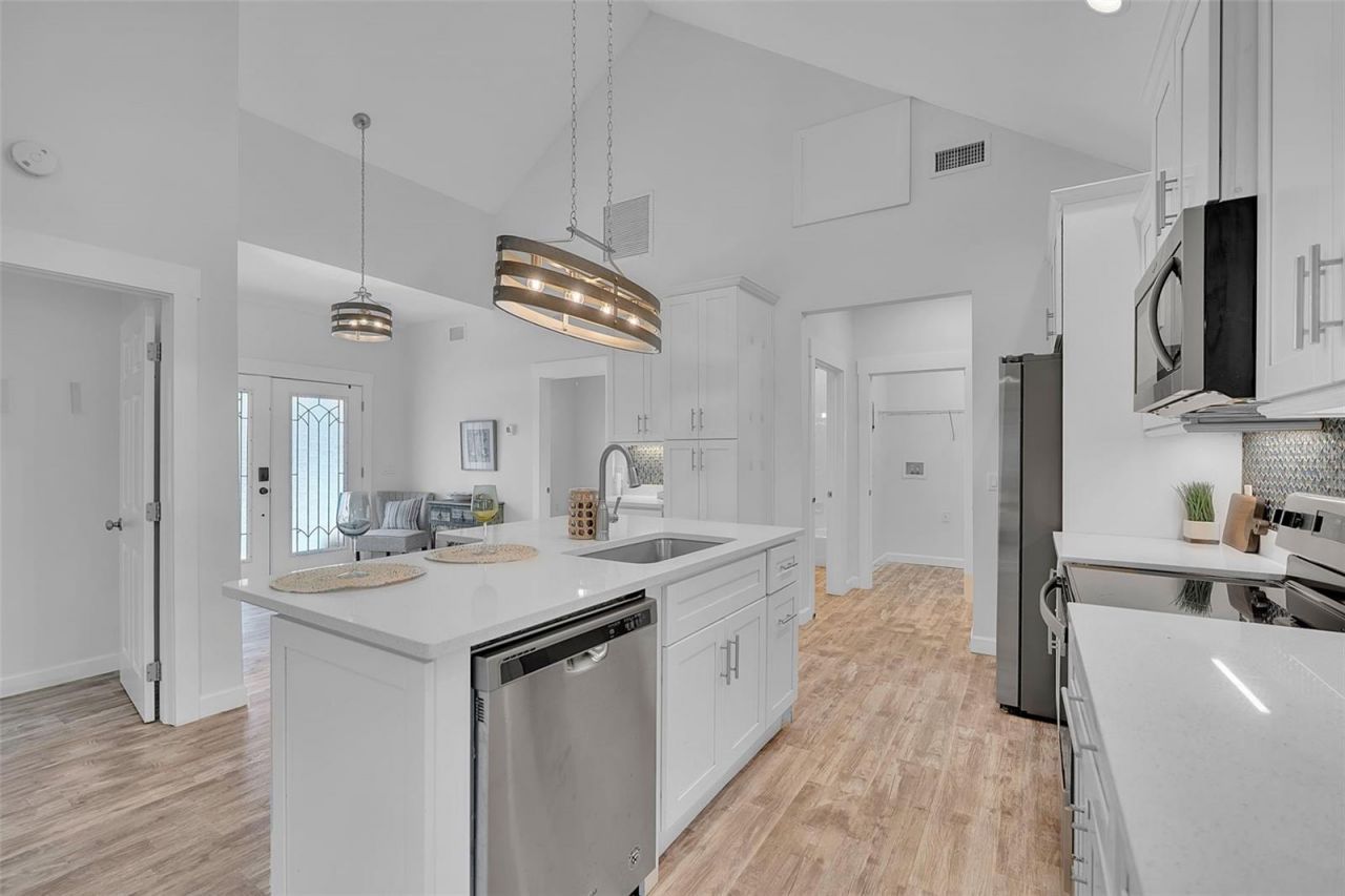 1057 Bayshore Drive, Terra Ceia, FL 34250 Photo