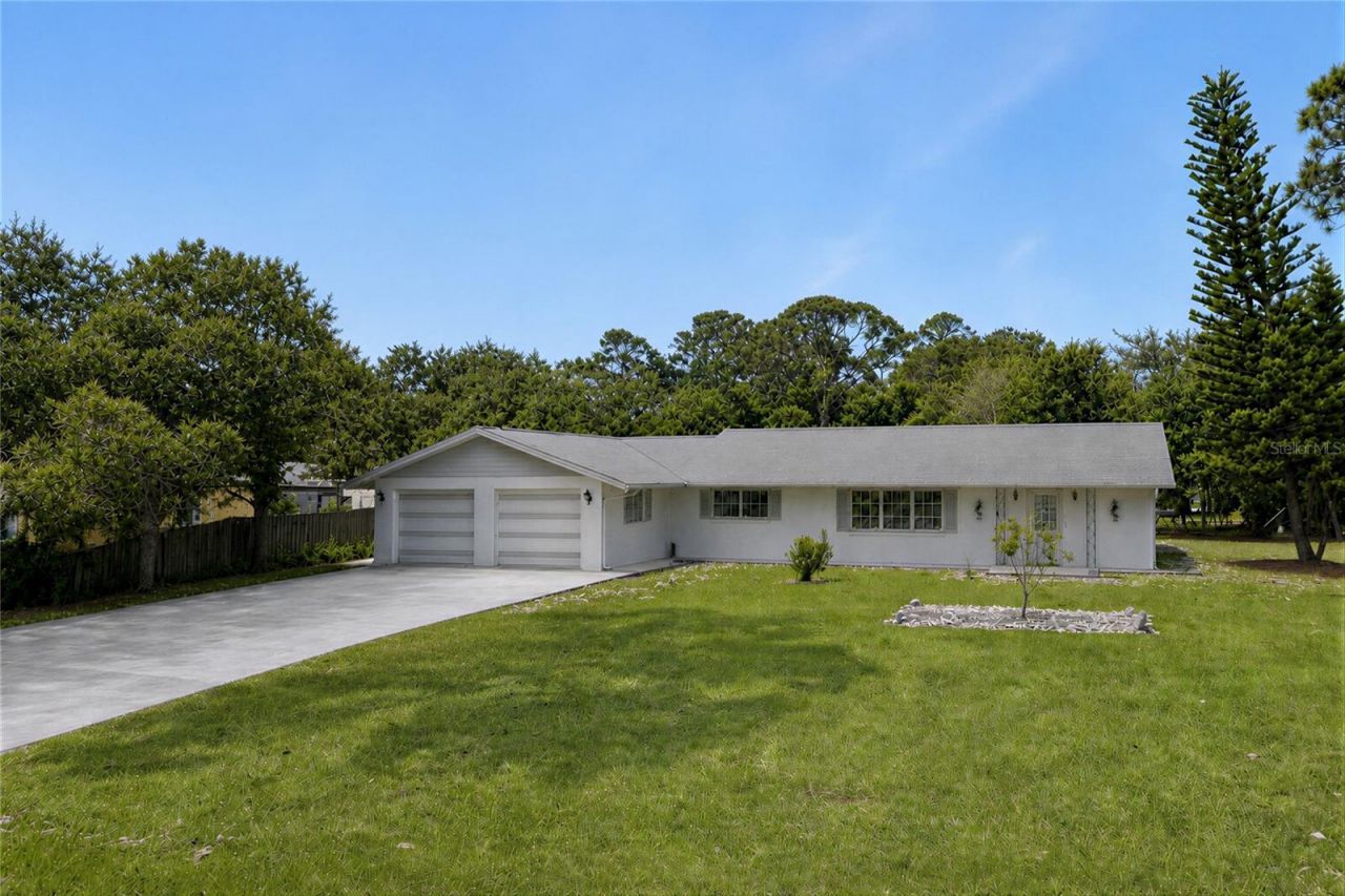 5101 Sunset Boulevard, Fort Pierce, FL 34982 Main Photo