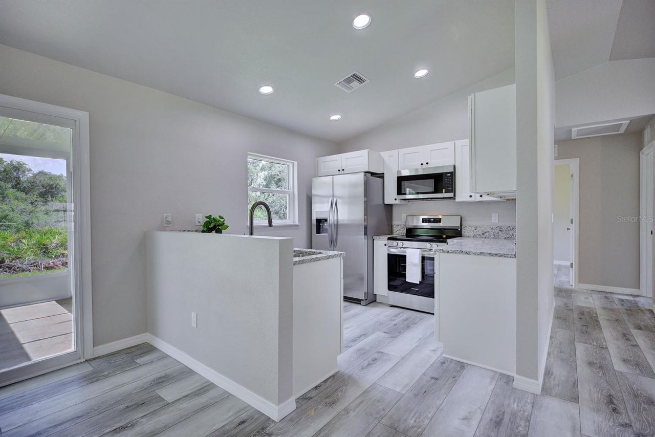 2764 W Somerset Road , Avon Park, FL 33825 Photo