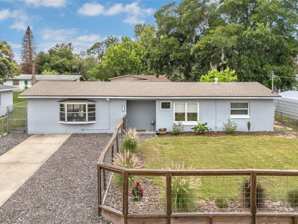 855 PEARL DRIVE , MOUNT DORA, FL 32757