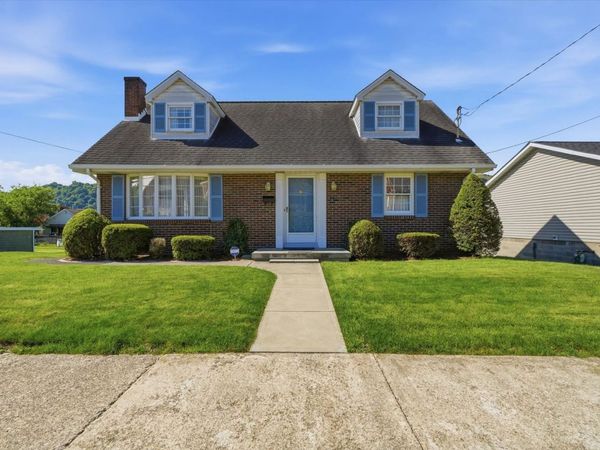 526 Lincoln Avenue, Springdale, PA 15144