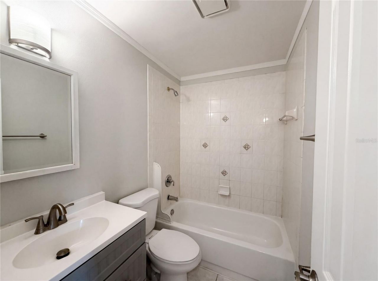 505 Oak Drive , Tavares, FL 32778 Photo