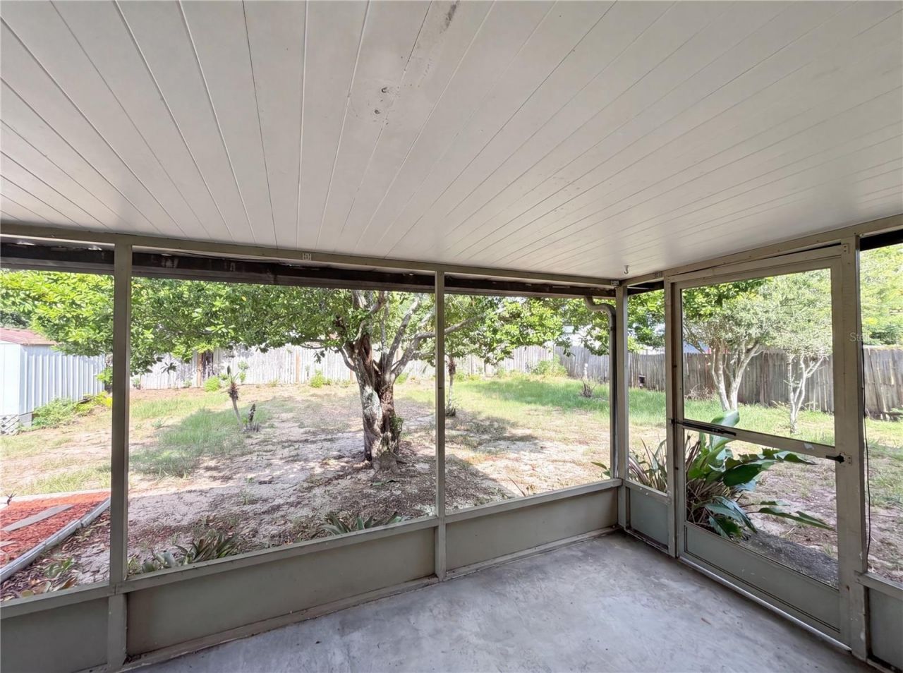 505 Oak Drive , Tavares, FL 32778 Photo