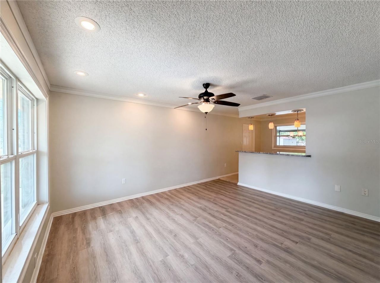 505 Oak Drive , Tavares, FL 32778 Photo