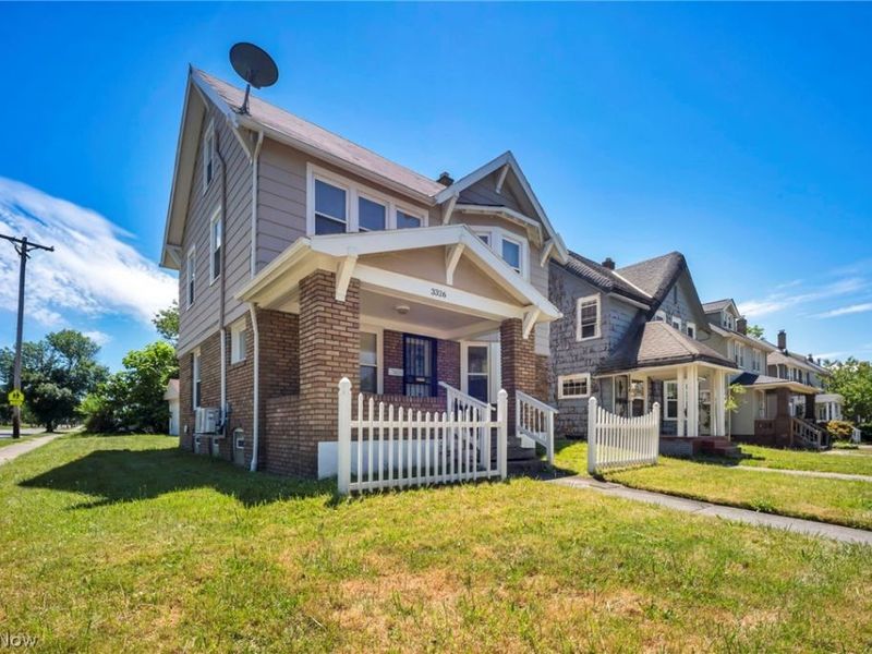 3326 Yorkshire, Cleveland Heights, OH 44118 Photo 4