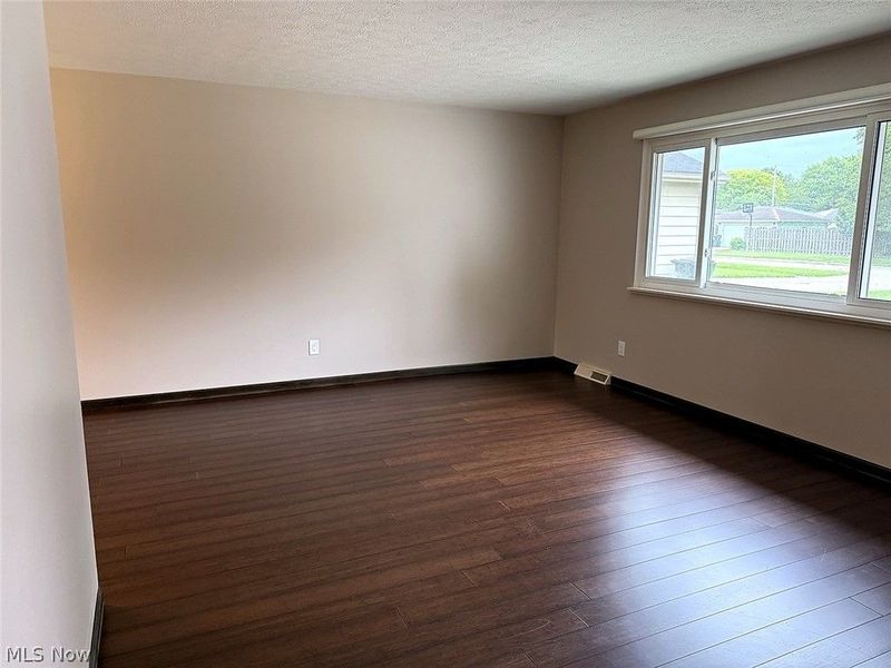 369 Fern Drive, Berea, OH 44017 Photo 3