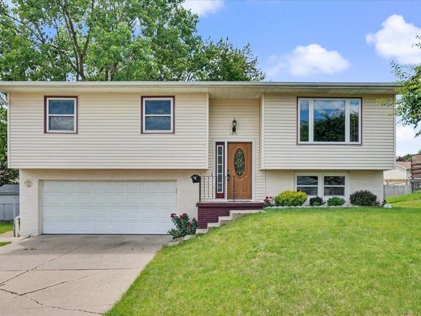 1971 Lagen Street, Dubuque, IA 52002
