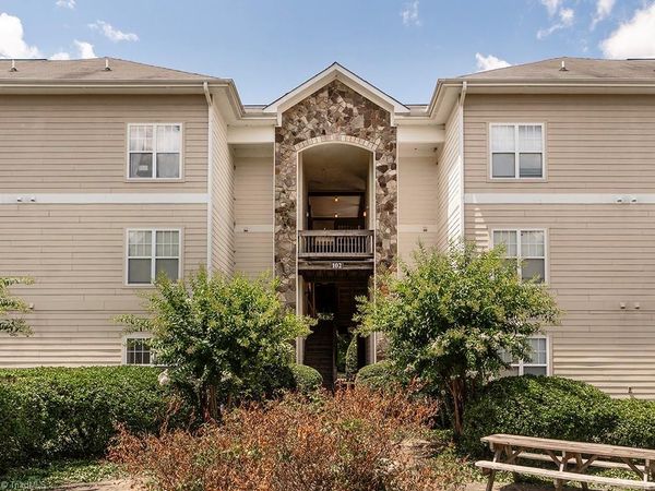 102 Campus Walk Trail, Unit 201, Elon, NC 27244