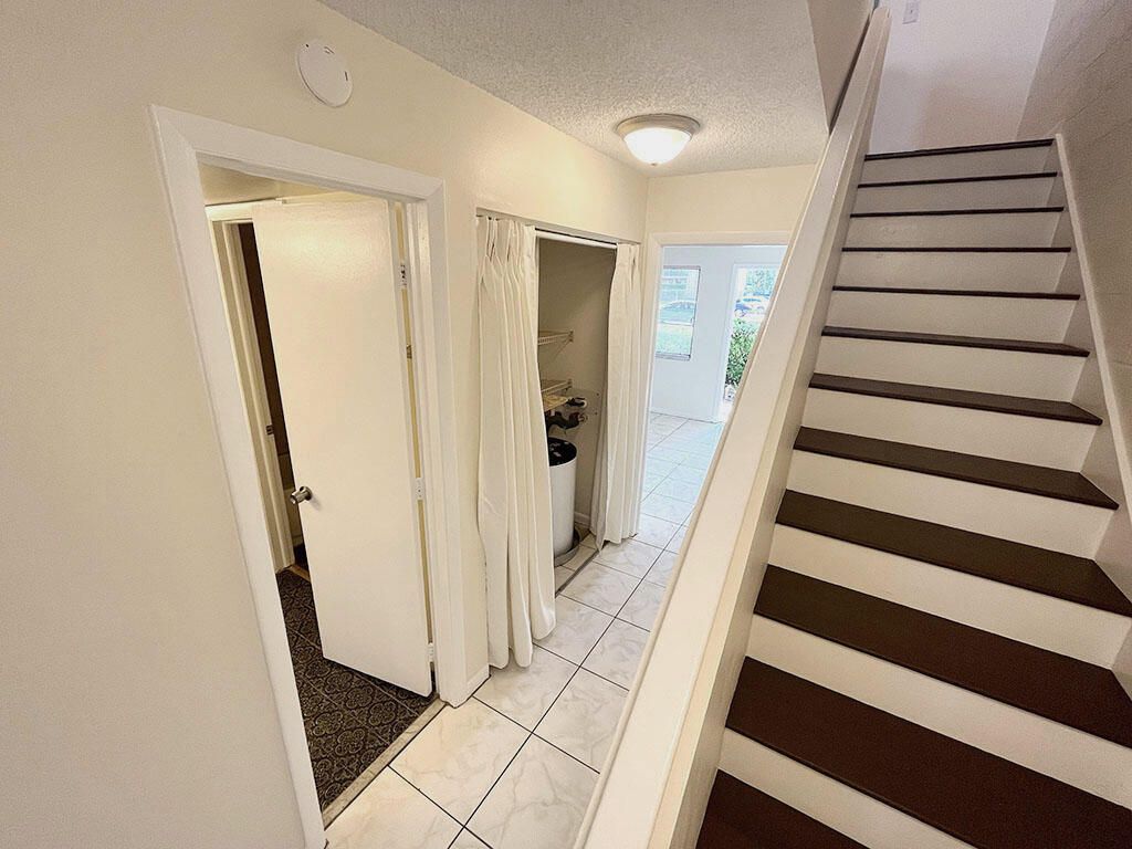 2828 Tennis Club Drive, Unit 207, West Palm Beach, FL 33417 Photo