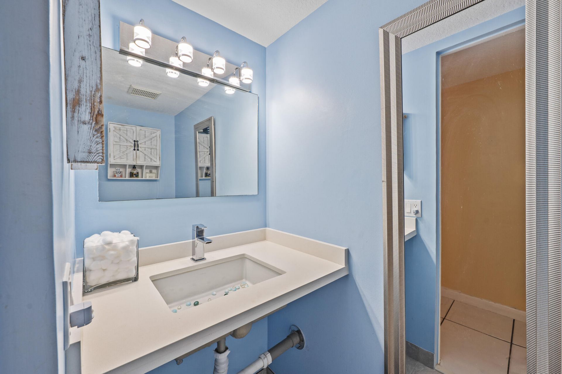 7401 NW 16th Street, Unit 102, Plantation, FL 33313 Photo