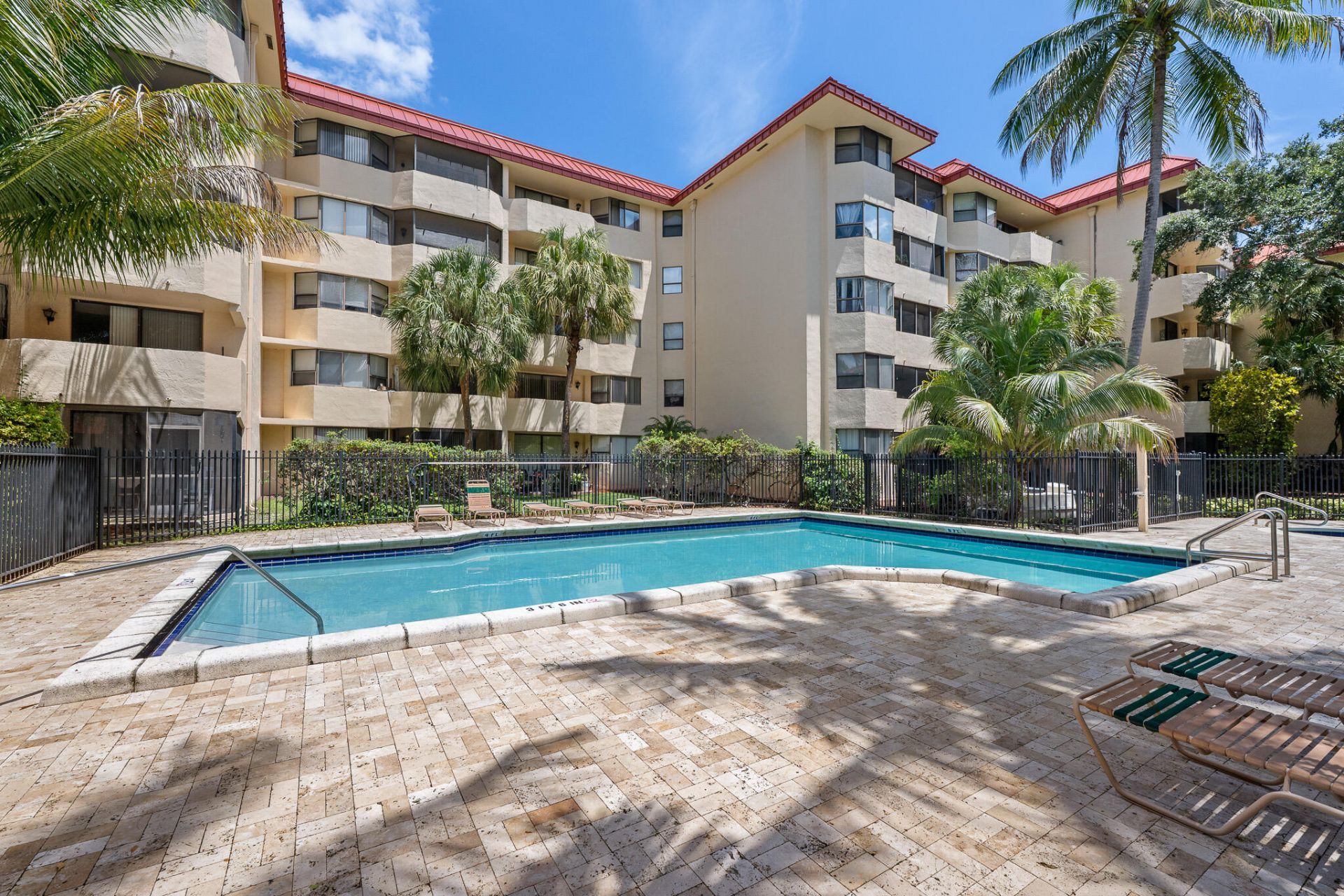 7401 NW 16th Street, Unit 102, Plantation, FL 33313 Photo