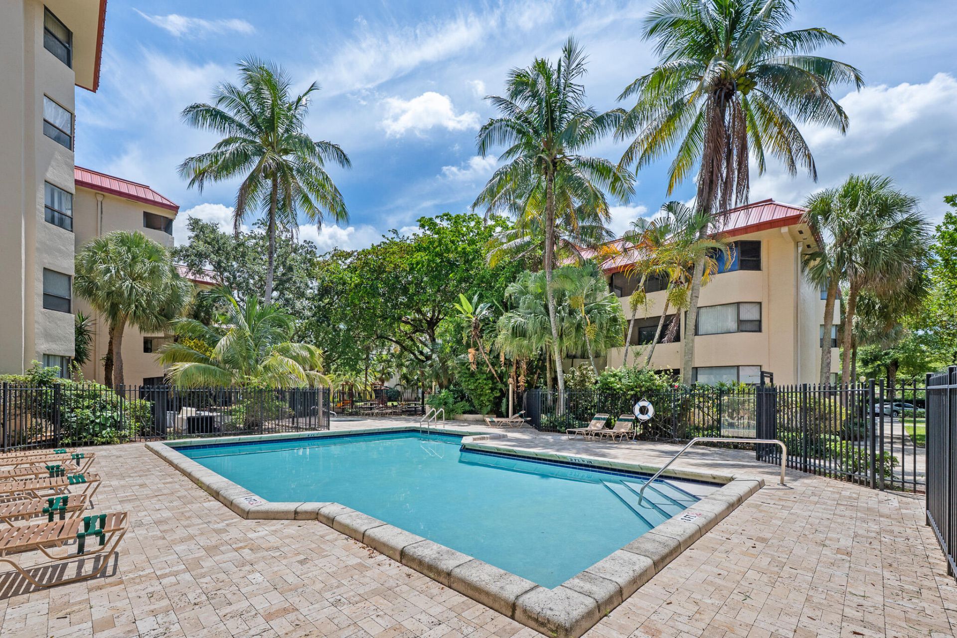 7401 NW 16th Street, Unit 102, Plantation, FL 33313 Photo