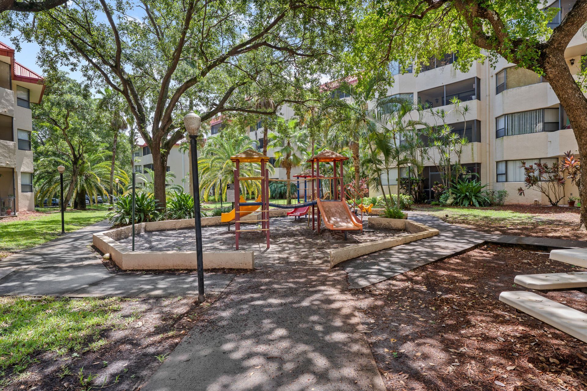 7401 NW 16th Street, Unit 102, Plantation, FL 33313 Photo