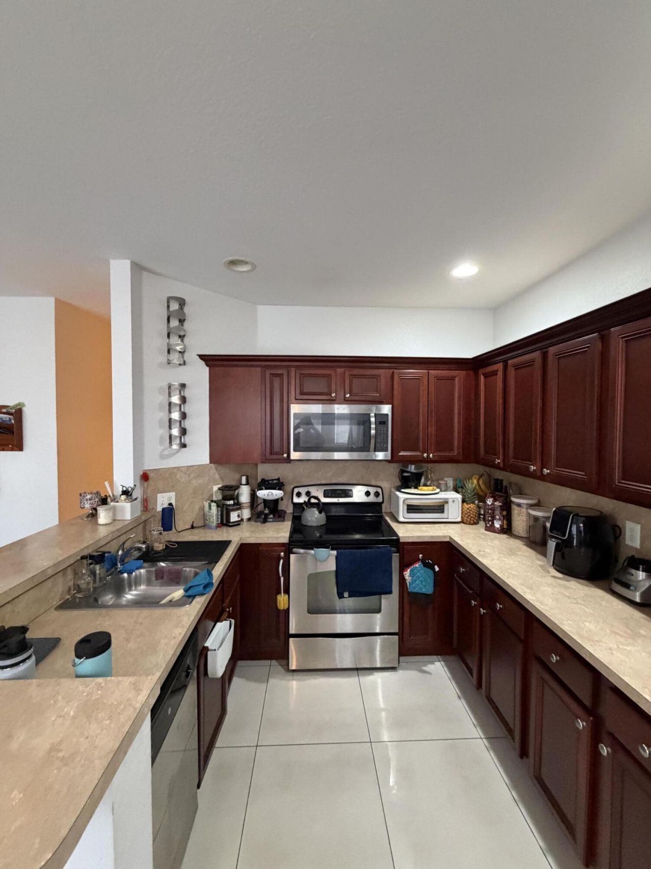 1047 NE 208th Street, Miami, FL 33179 Photo
