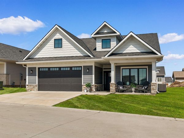 2505 SE Vintage Lane, Waukee, IA 50263