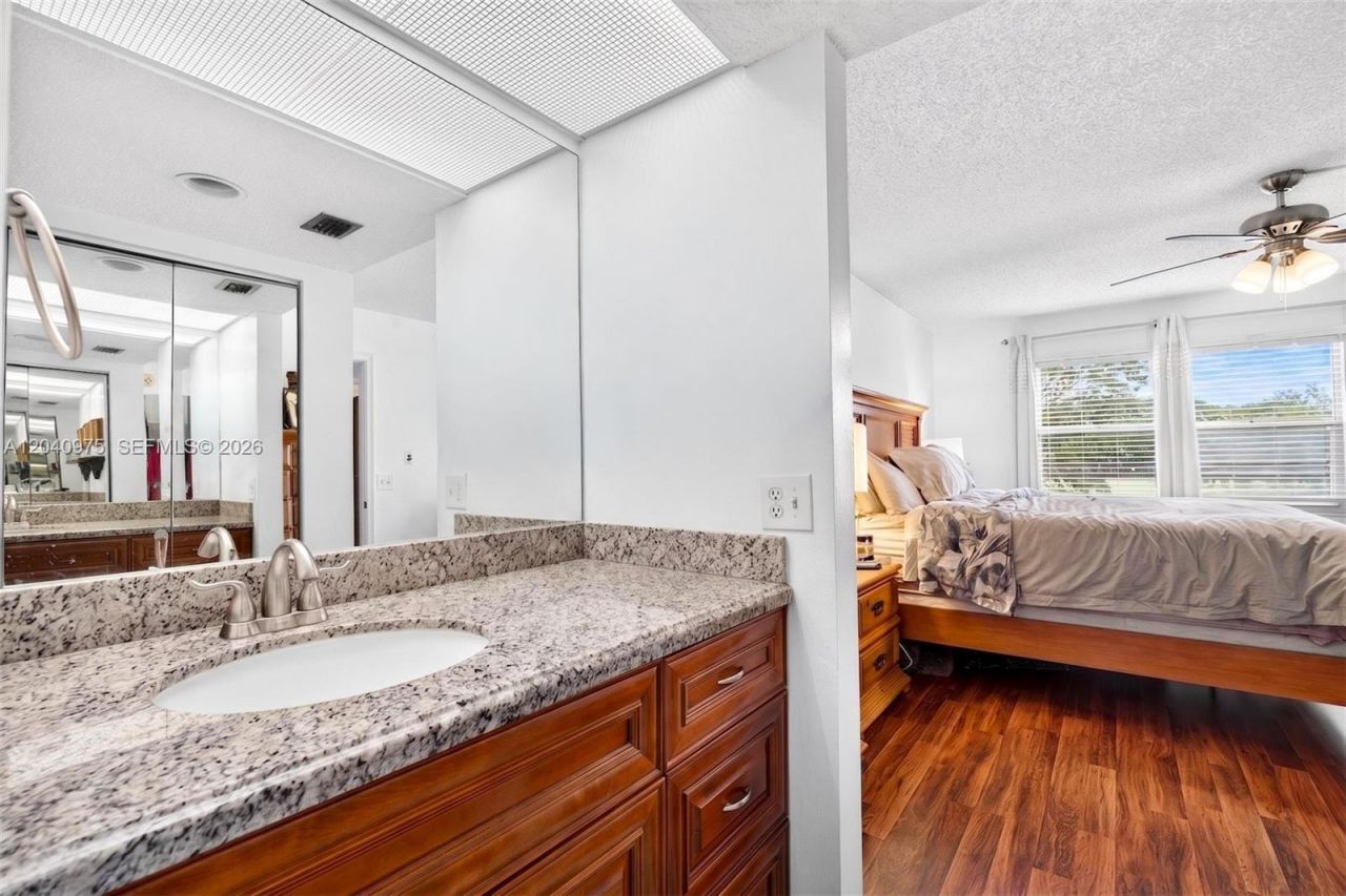 300 SW 130th Ter, Unit 206B, Pembroke Pines, FL 33027 Photo