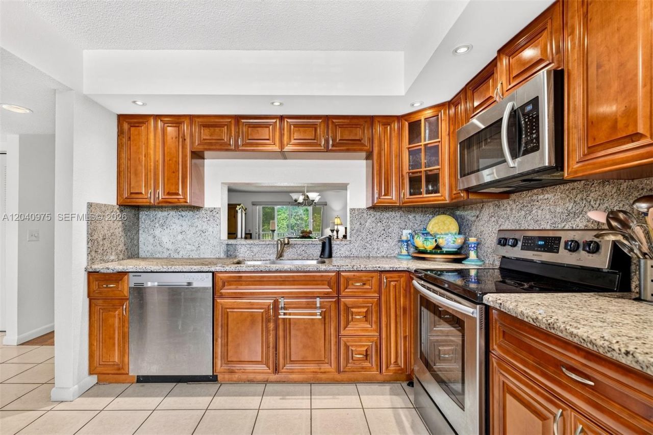 300 SW 130th Ter, Unit 206B, Pembroke Pines, FL 33027 Photo