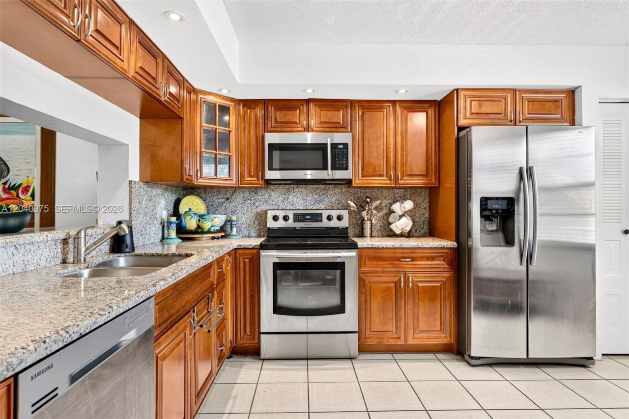 300 SW 130th Ter, Unit 206B, Pembroke Pines, FL 33027 Photo