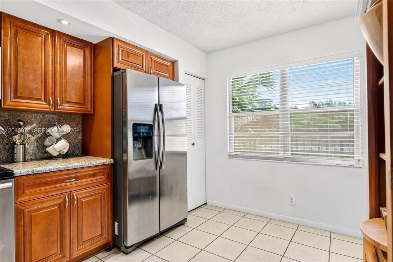 300 SW 130th Ter, Unit 206B, Pembroke Pines, FL 33027 Photo
