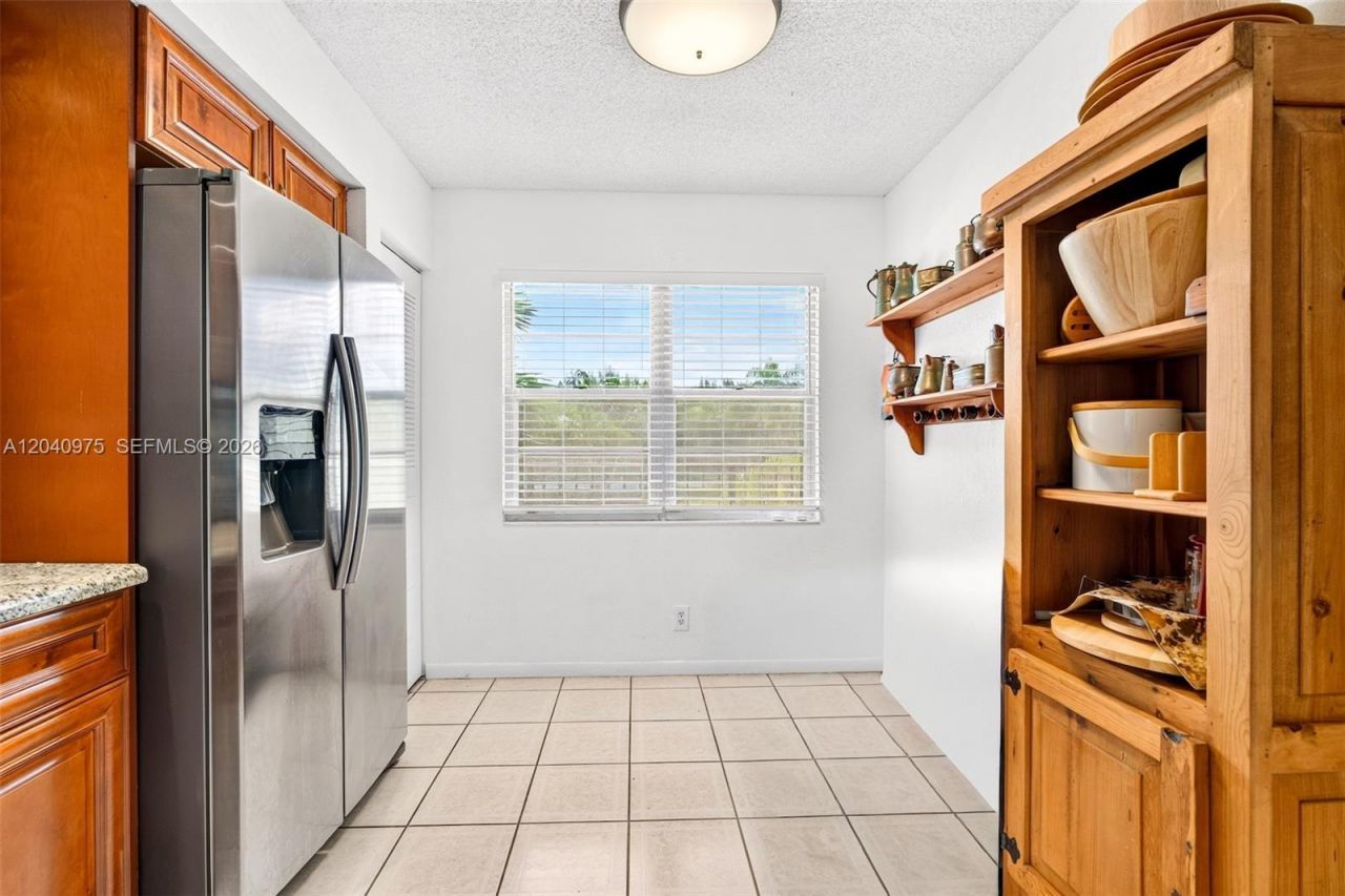 300 SW 130th Ter, Unit 206B, Pembroke Pines, FL 33027 Photo