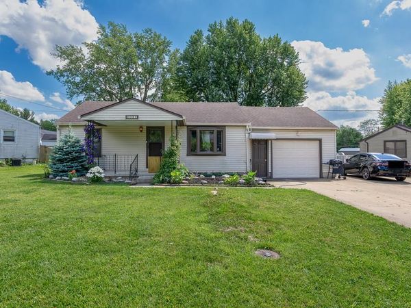 1051 Bibich Ct, Crestline, OH 44827