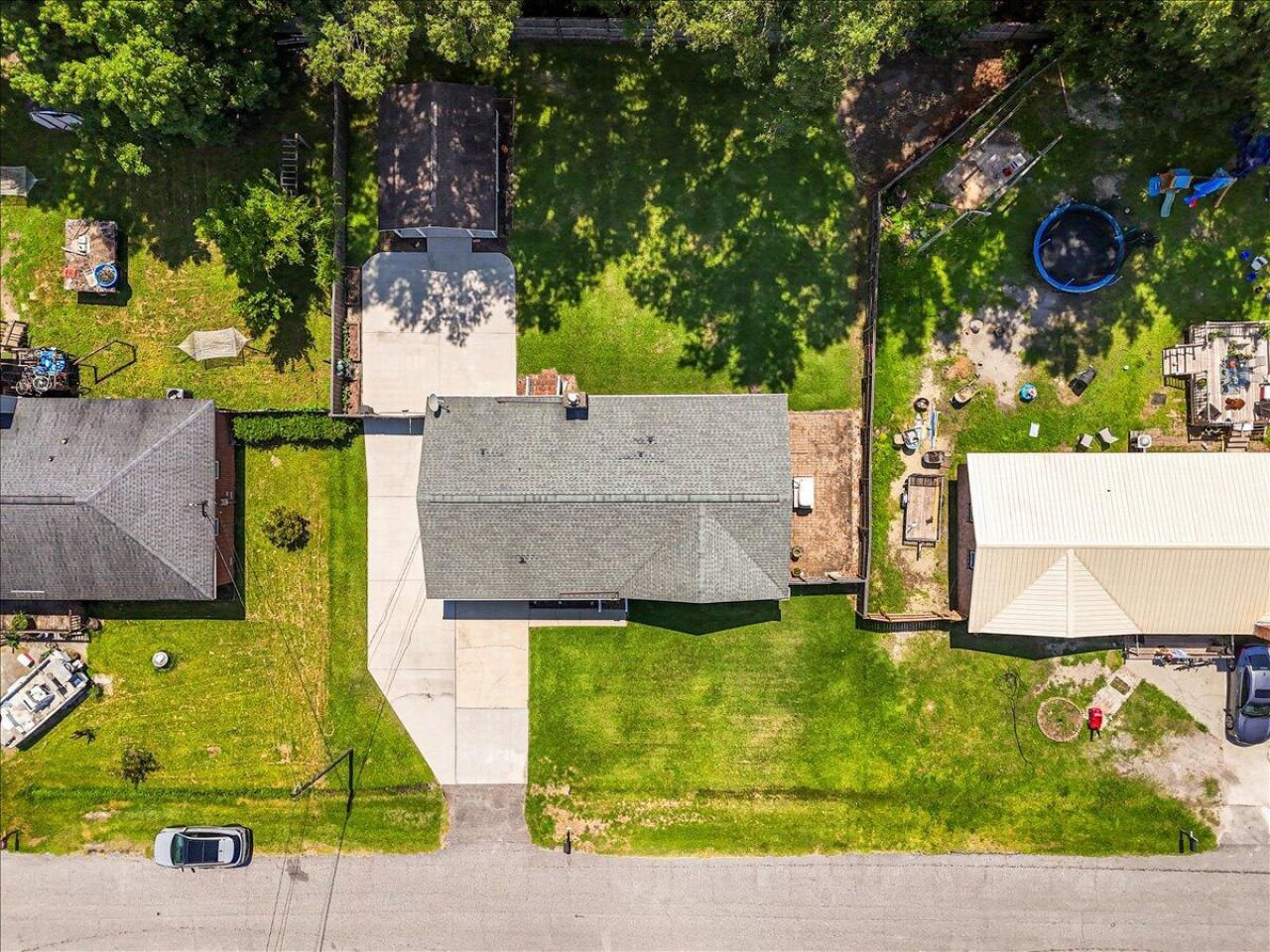 121 Gator Drive Photo 3