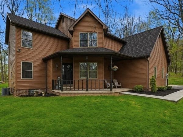 143 W Cruikshank Road, Butler, PA 16002