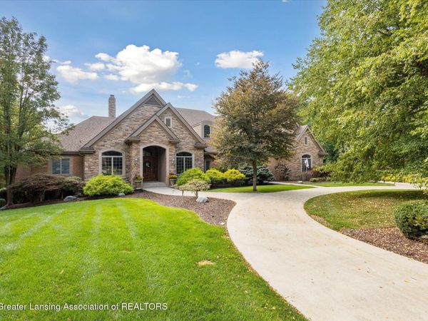 2471 Overglen Court, East Lansing, MI 48823