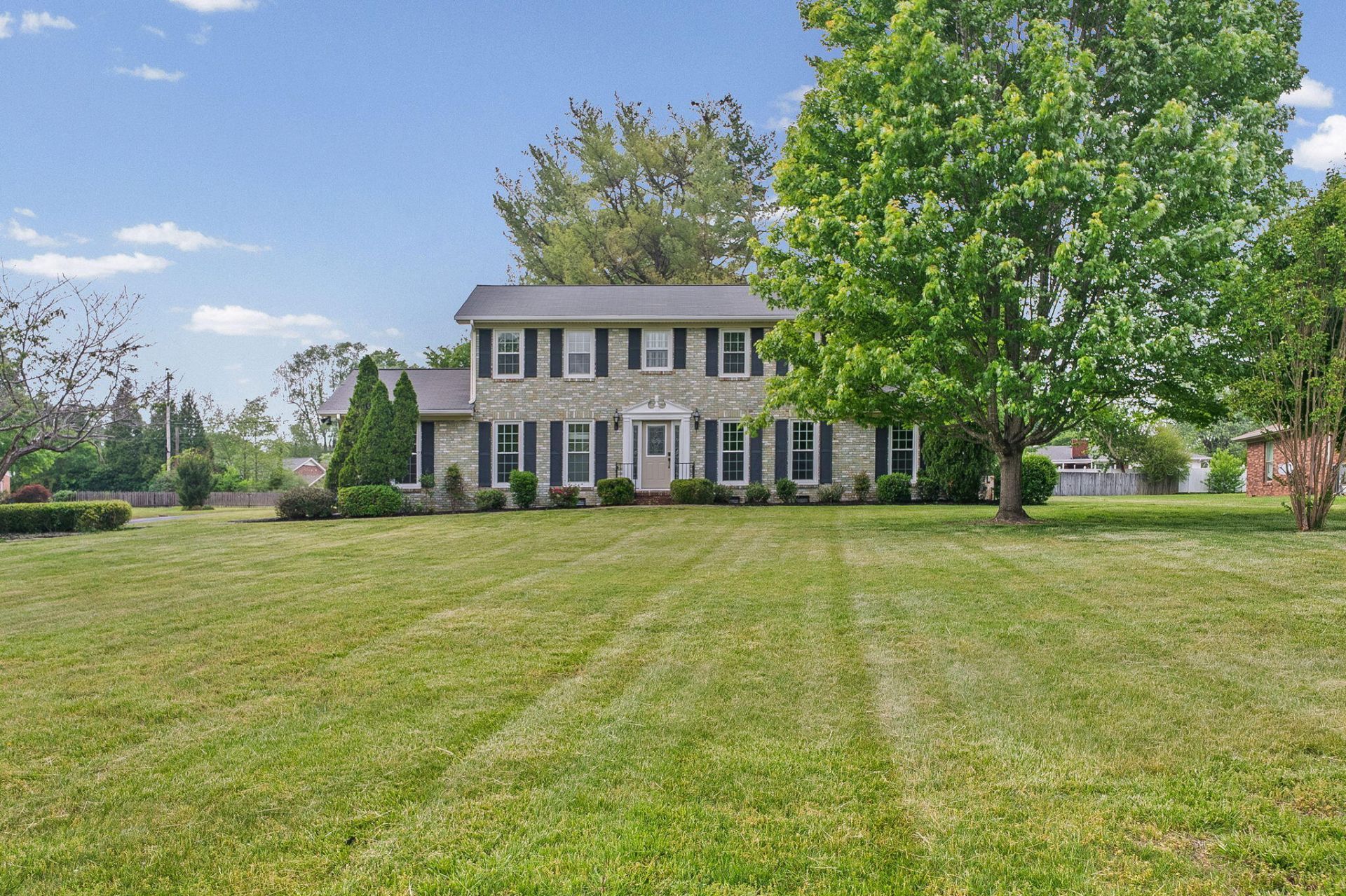 132 Windsor Drive, Hopkinsville, KY 42240 Main Photo
