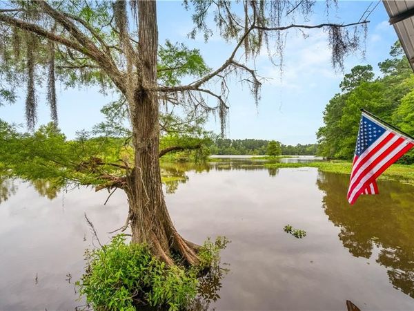 361 LAKELAND Drive, Boyce, LA 71409