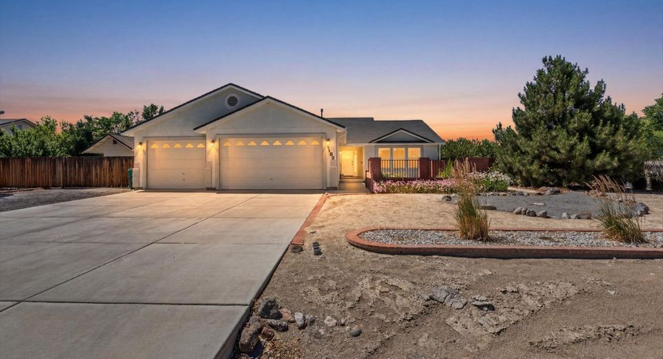 3185 Quick Cal Way, Fernley, NV 89408 Photo