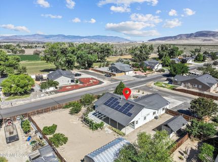 3185 Quick Cal Way, Fernley, NV 89408 Photo