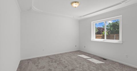 3185 Quick Cal Way, Fernley, NV 89408 Photo