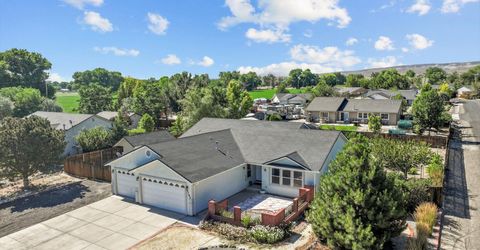 3185 Quick Cal Way, Fernley, NV 89408 Photo