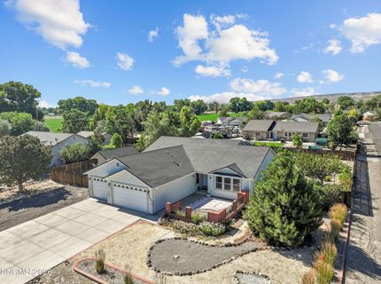 3185 Quick Cal Way, Fernley, NV 89408 Photo