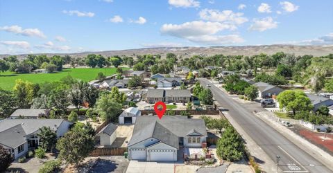 3185 Quick Cal Way, Fernley, NV 89408 Photo