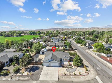 3185 Quick Cal Way, Fernley, NV 89408 Photo