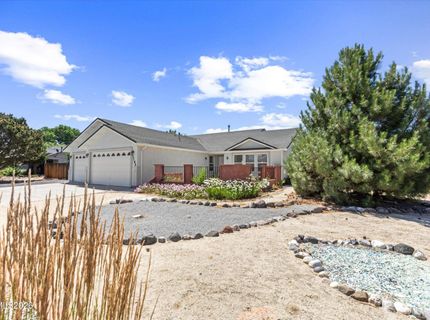 3185 Quick Cal Way, Fernley, NV 89408 Photo