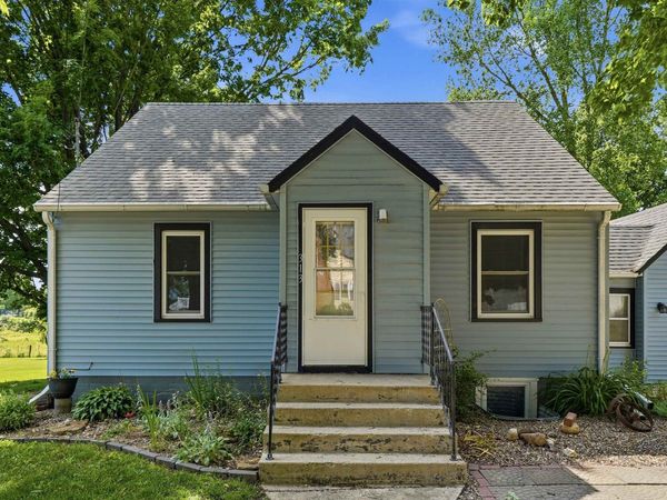 313 Prairie Avenue, Strawberry Point, IA 52076
