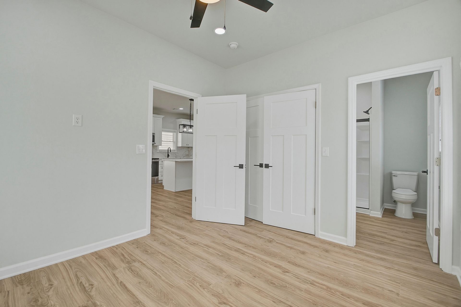 4705 Boundary Street Photo 13