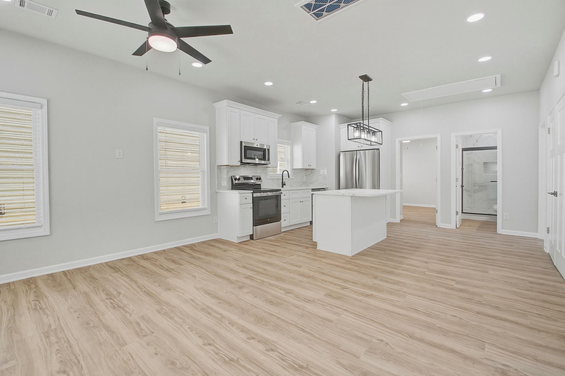 4705 Boundary Street Photo 6