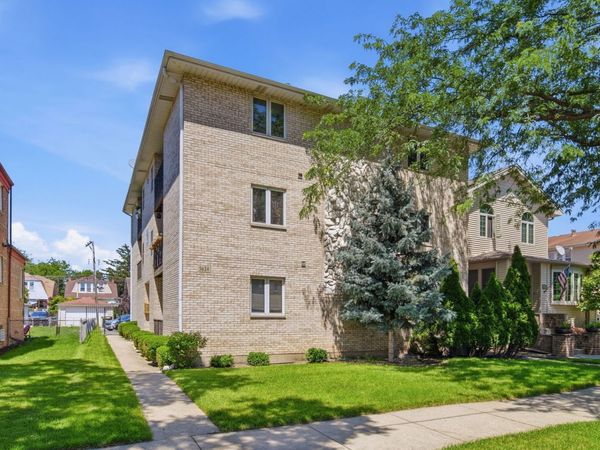 5624 W Higgins Avenue , Unit 2S, Chicago, IL 60630